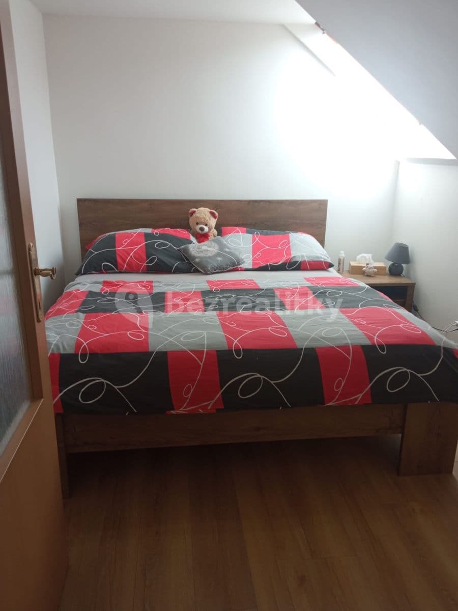 5 bedroom flat to rent, 115 m², Ovčáry, Středočeský Region 5 bedroom flat to rent, 115 m², Ovčáry, Středočeský Region