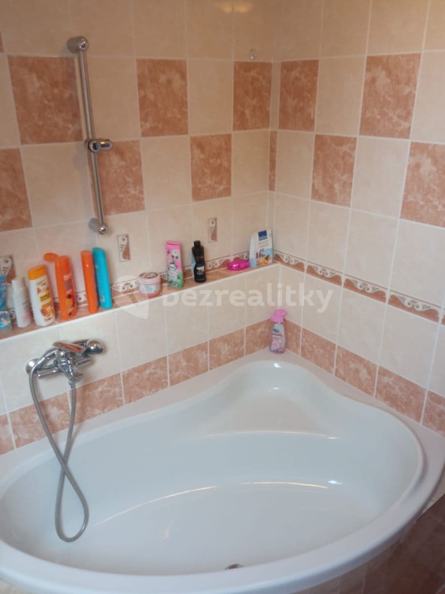 5 bedroom flat to rent, 115 m², Ovčáry, Středočeský Region 5 bedroom flat to rent, 115 m², Ovčáry, Středočeský Region