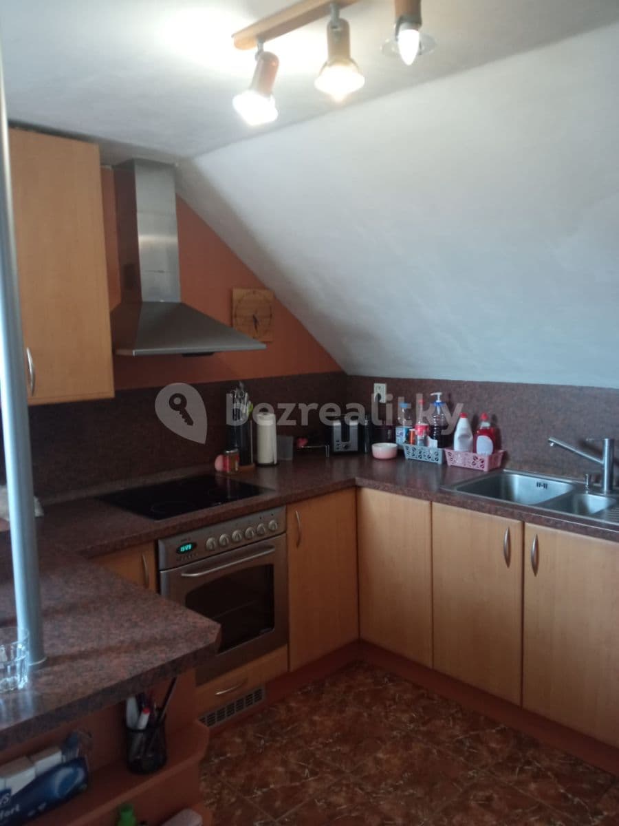 5 bedroom flat to rent, 115 m², Ovčáry, Středočeský Region 5 bedroom flat to rent, 115 m², Ovčáry, Středočeský Region