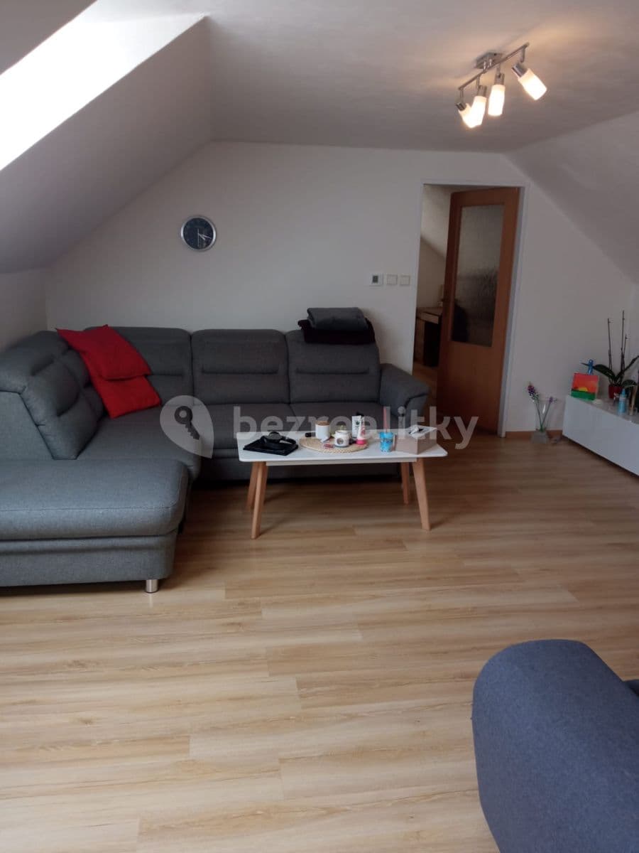 5 bedroom flat to rent, 115 m², Ovčáry, Středočeský Region 5 bedroom flat to rent, 115 m², Ovčáry, Středočeský Region