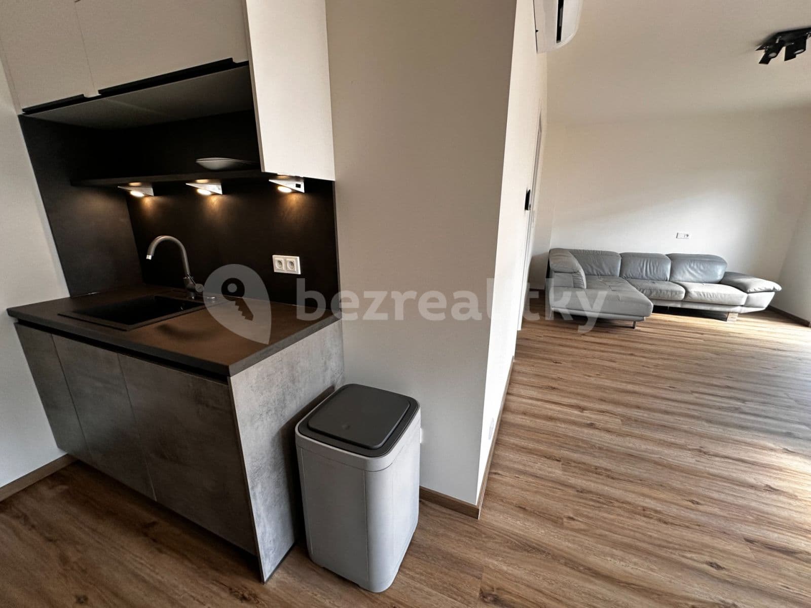 house to rent, 107 m², Hůlkova, Prague, Prague house to rent, 107 m², Hůlkova, Prague, Prague