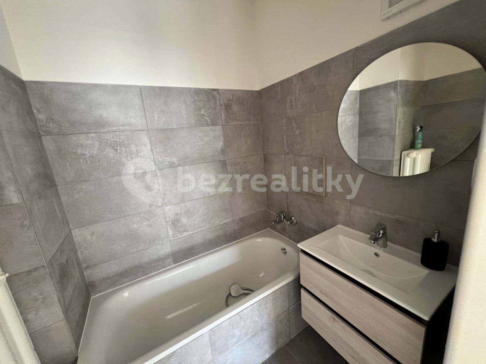 2 bedroom flat to rent, 55 m², Písecká, Prague, Prague 2 bedroom flat to rent, 55 m², Písecká, Prague, Prague