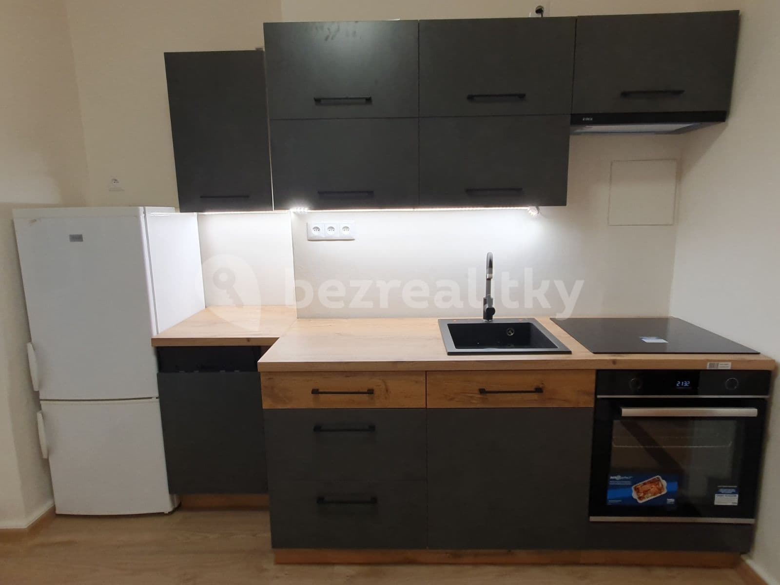 2 bedroom flat to rent, 55 m², Písecká, Prague, Prague 2 bedroom flat to rent, 55 m², Písecká, Prague, Prague