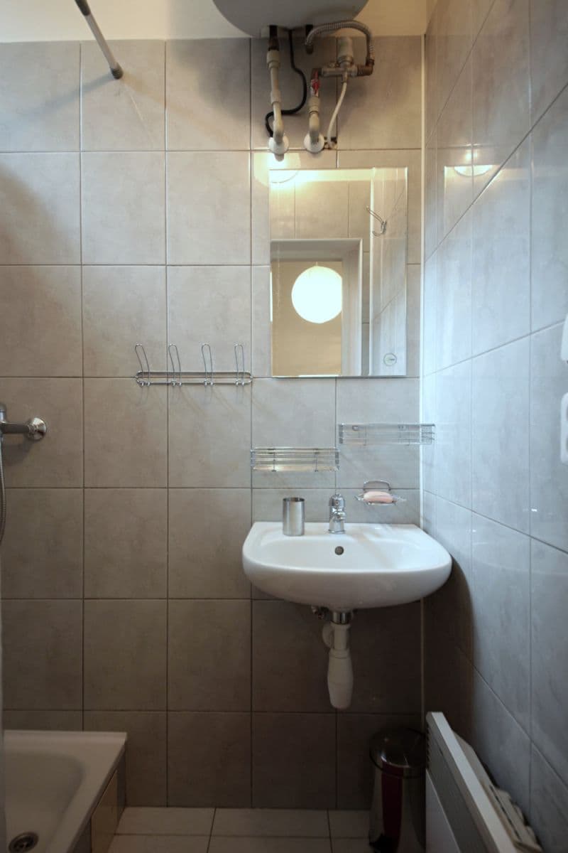 flat to rent, 24 m², Tyršova, Prague, Prague flat to rent, 24 m², Tyršova, Prague, Prague