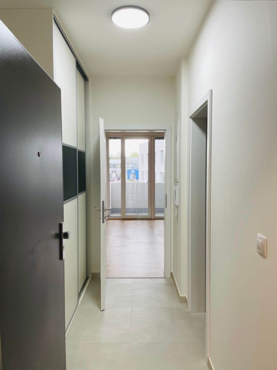 Studio flat to rent, 37 m², Kladno, Středočeský Region Studio flat to rent, 37 m², Kladno, Středočeský Region