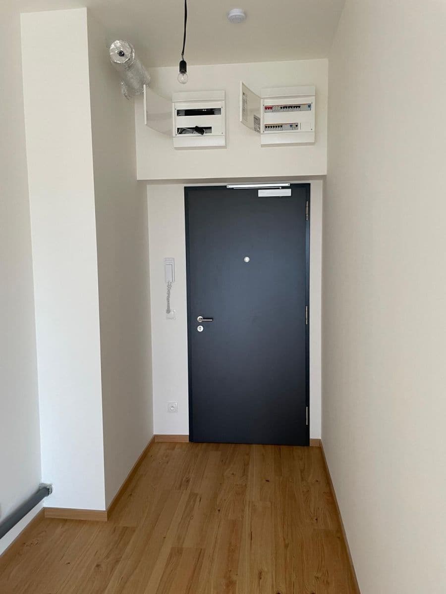 Studio flat to rent, 35 m², V Háji, Prague, Prague Studio flat to rent, 35 m², V Háji, Prague, Prague