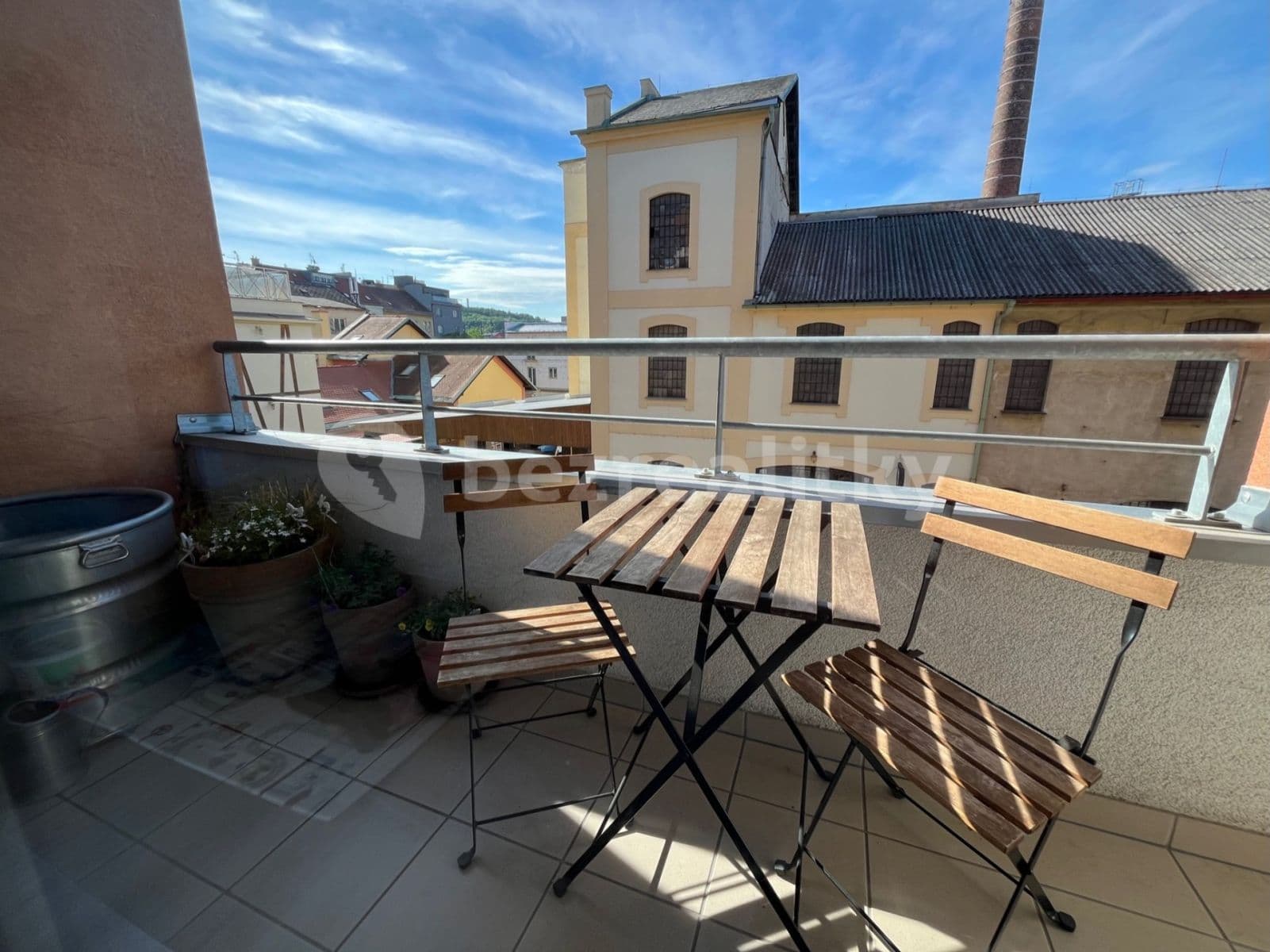 2 bedroom with open-plan kitchen flat to rent, 60 m², Petrohradská, Prague, Prague 2 bedroom with open-plan kitchen flat to rent, 60 m², Petrohradská, Prague, Prague