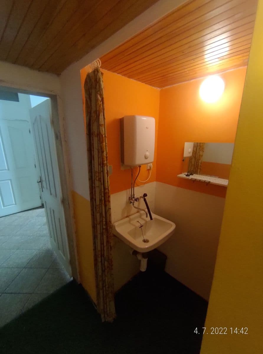 Studio flat to rent, 25 m², Husova, Pardubice, Pardubický Region Studio flat to rent, 25 m², Husova, Pardubice, Pardubický Region