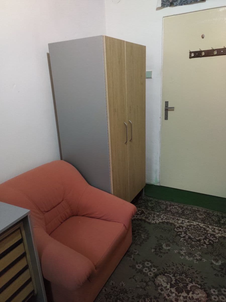 Studio flat to rent, 25 m², Husova, Pardubice, Pardubický Region Studio flat to rent, 25 m², Husova, Pardubice, Pardubický Region