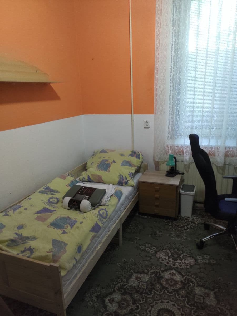 Studio flat to rent, 25 m², Husova, Pardubice, Pardubický Region Studio flat to rent, 25 m², Husova, Pardubice, Pardubický Region