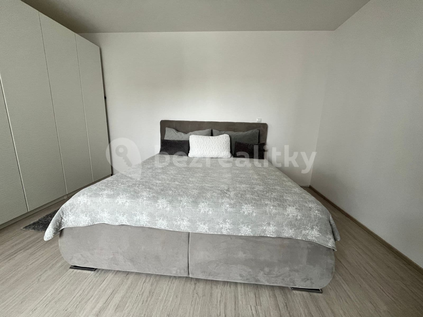 Studio flat to rent, 42 m², Reissigova, Brno, Jihomoravský Region Studio flat to rent, 42 m², Reissigova, Brno, Jihomoravský Region