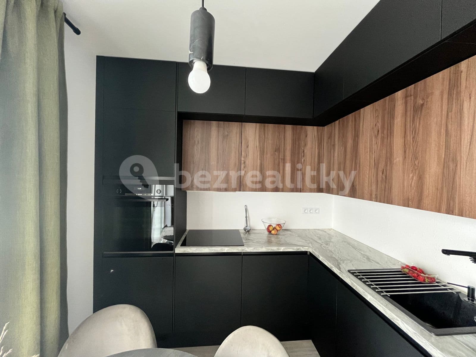 Studio flat to rent, 42 m², Reissigova, Brno, Jihomoravský Region Studio flat to rent, 42 m², Reissigova, Brno, Jihomoravský Region