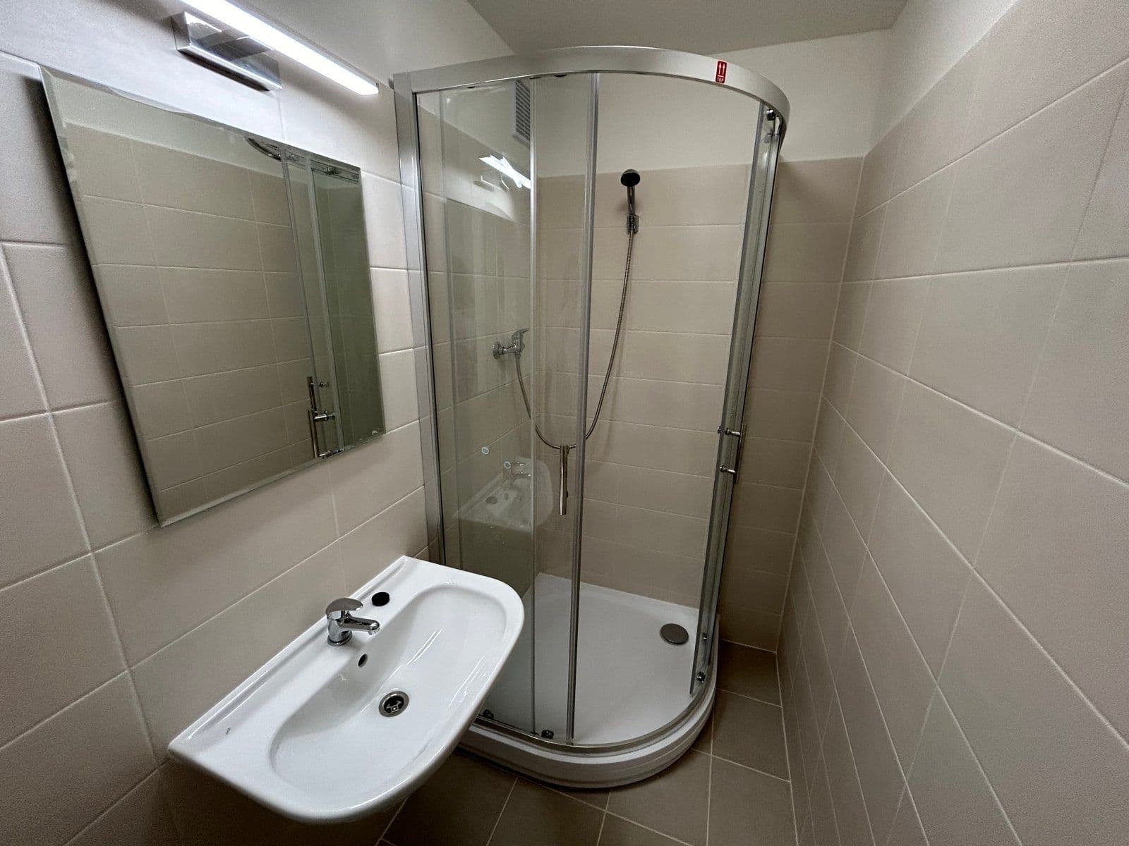 Studio flat to rent, 27 m², Okružní, Orlová, Moravskoslezský Region Studio flat to rent, 27 m², Okružní, Orlová, Moravskoslezský Region