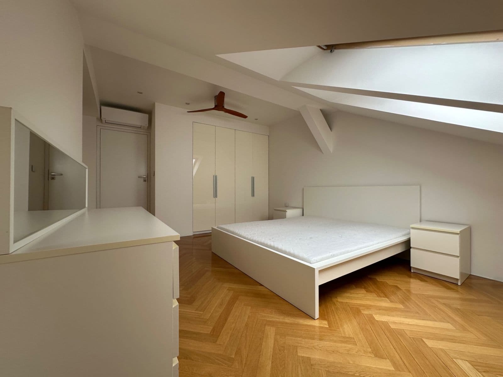 1 bedroom with open-plan kitchen flat for sale, 85 m², Na Celné, Prague, Prague 1 bedroom with open-plan kitchen flat for sale, 85 m², Na Celné, Prague, Prague