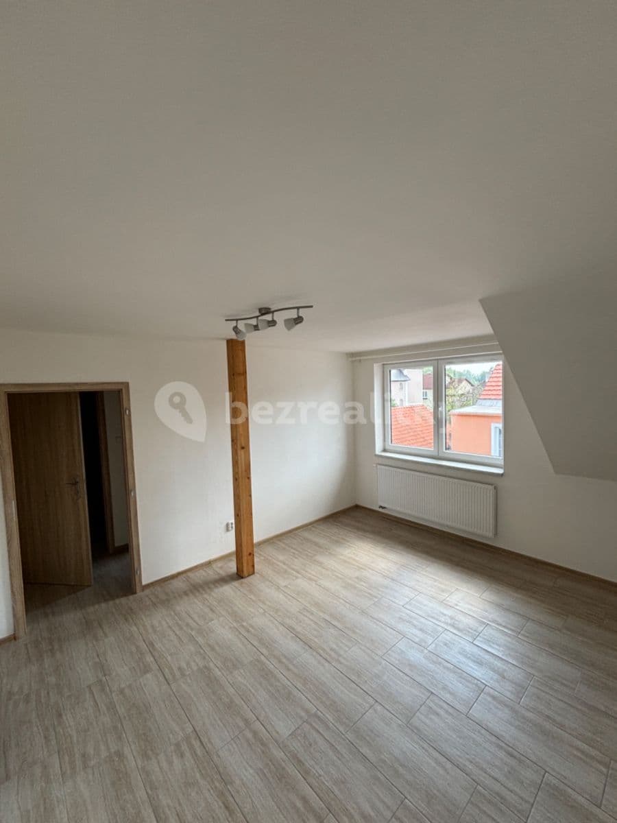 3 bedroom flat to rent, 130 m², Kollárova, Kladno, Středočeský Region 3 bedroom flat to rent, 130 m², Kollárova, Kladno, Středočeský Region