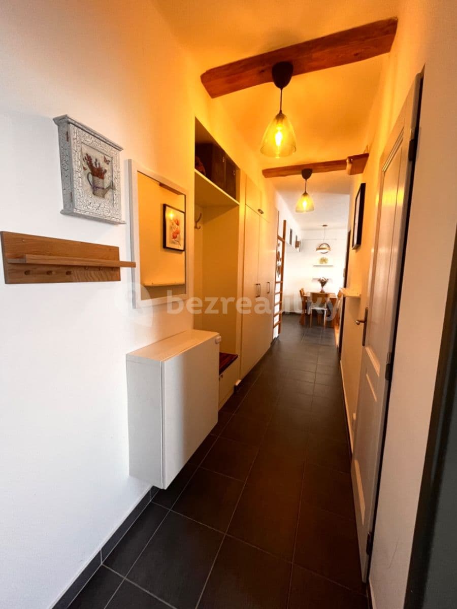 2 bedroom with open-plan kitchen flat to rent, 65 m², Alešova, Plzeň, Plzeňský Region 2 bedroom with open-plan kitchen flat to rent, 65 m², Alešova, Plzeň, Plzeňský Region