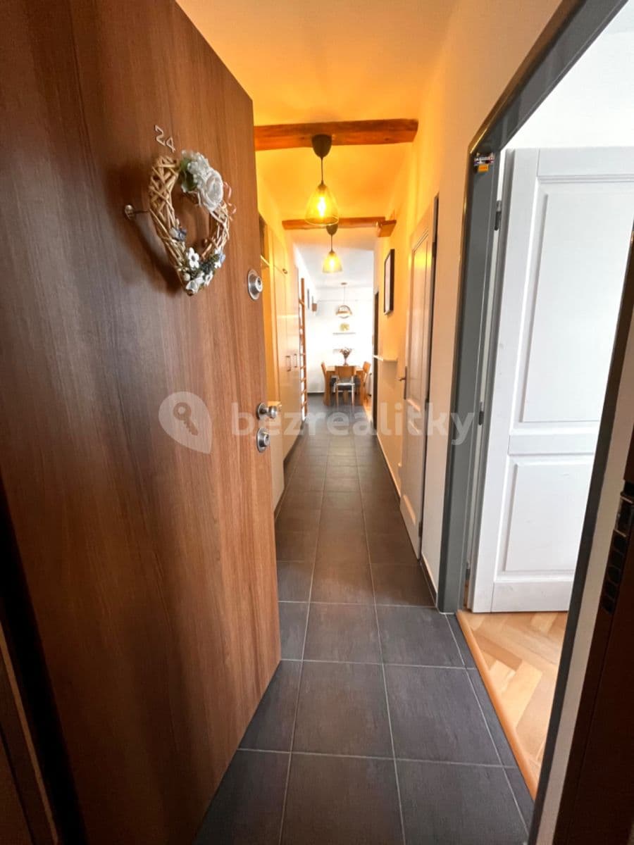 2 bedroom with open-plan kitchen flat to rent, 65 m², Alešova, Plzeň, Plzeňský Region 2 bedroom with open-plan kitchen flat to rent, 65 m², Alešova, Plzeň, Plzeňský Region