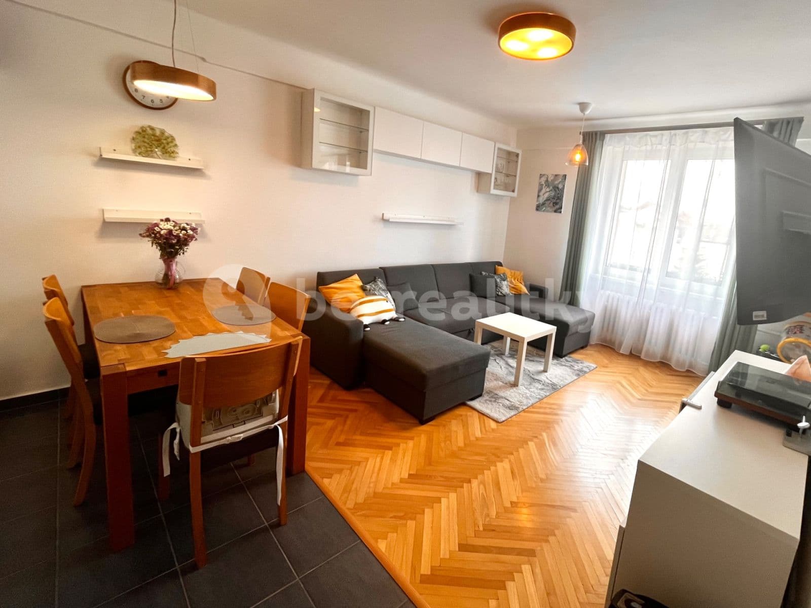 2 bedroom with open-plan kitchen flat to rent, 65 m², Alešova, Plzeň, Plzeňský Region 2 bedroom with open-plan kitchen flat to rent, 65 m², Alešova, Plzeň, Plzeňský Region