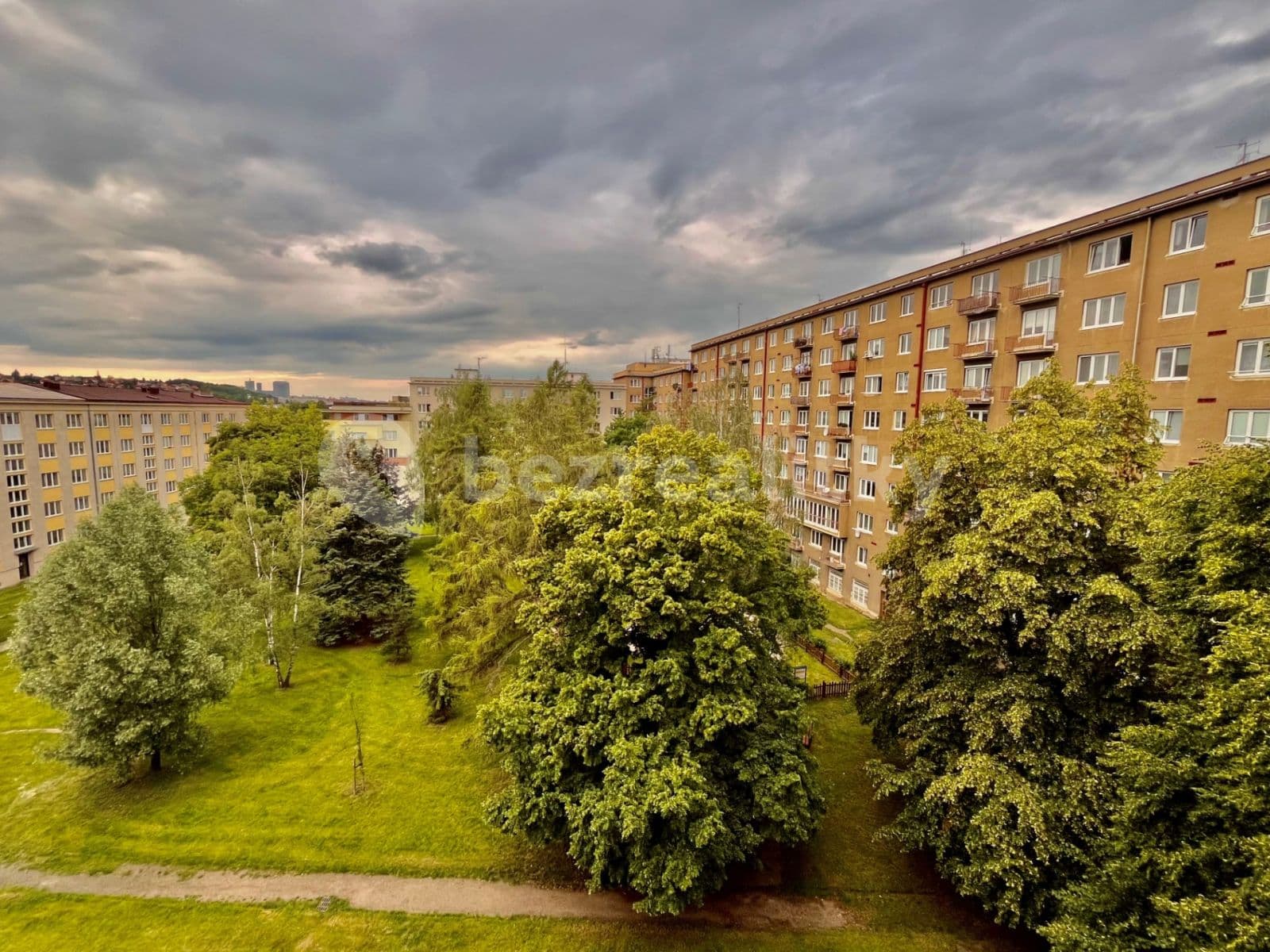 3 bedroom flat to rent, 65 m², Na Stezce, Prague, Prague 3 bedroom flat to rent, 65 m², Na Stezce, Prague, Prague