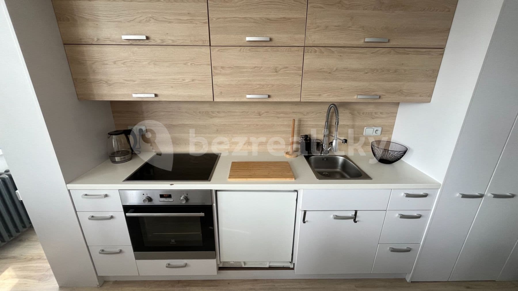 Small studio flat to rent, 32 m², Topolová, Prague, Prague Small studio flat to rent, 32 m², Topolová, Prague, Prague