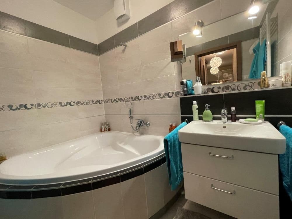 2 bedroom with open-plan kitchen flat for sale, 104 m², Miloše Havla, Prague, Prague 2 bedroom with open-plan kitchen flat for sale, 104 m², Miloše Havla, Prague, Prague