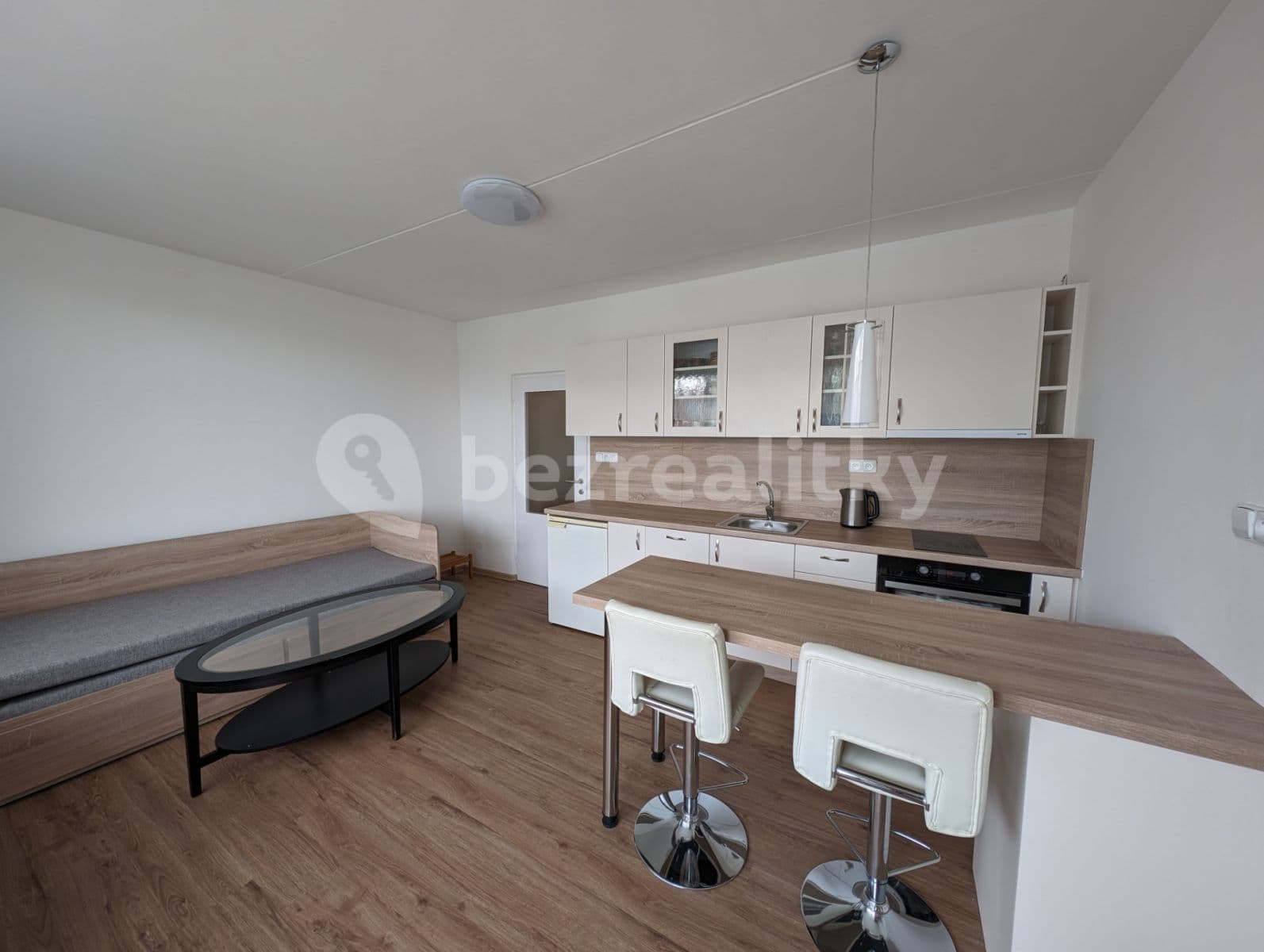 Small studio flat to rent, 35 m², Mařatkova, Prague, Prague Small studio flat to rent, 35 m², Mařatkova, Prague, Prague