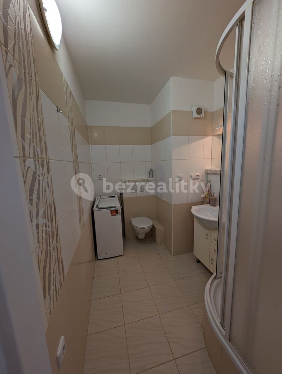 Small studio flat to rent, 35 m², Mařatkova, Prague, Prague Small studio flat to rent, 35 m², Mařatkova, Prague, Prague