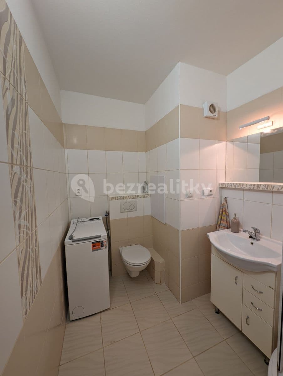 Small studio flat to rent, 35 m², Mařatkova, Prague, Prague Small studio flat to rent, 35 m², Mařatkova, Prague, Prague