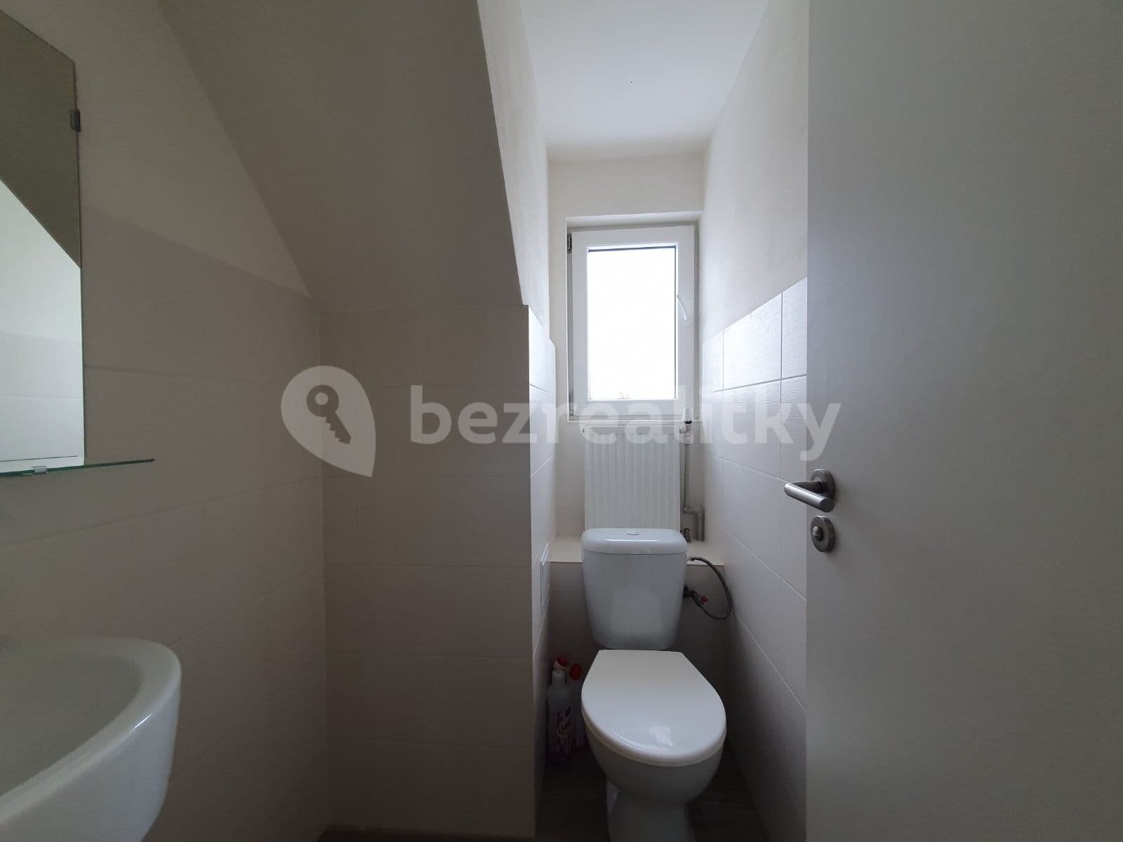 2 bedroom with open-plan kitchen flat to rent, 85 m², U Stojanu, Prague, Prague 2 bedroom with open-plan kitchen flat to rent, 85 m², U Stojanu, Prague, Prague