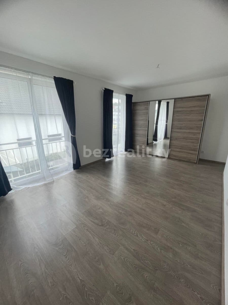 house to rent, 97 m², Tři Vršky, Králův Dvůr, Středočeský Region house to rent, 97 m², Tři Vršky, Králův Dvůr, Středočeský Region