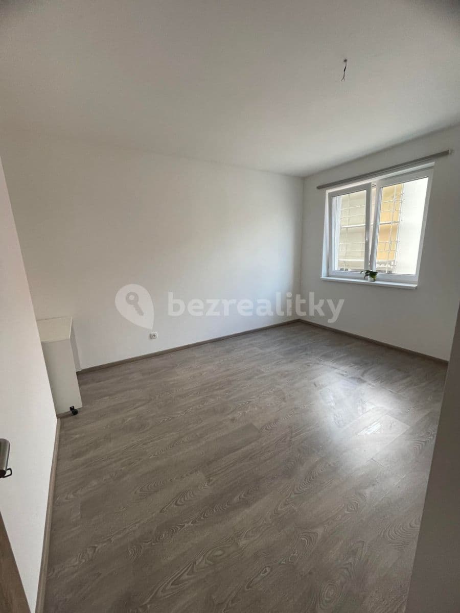 house to rent, 97 m², Tři Vršky, Králův Dvůr, Středočeský Region house to rent, 97 m², Tři Vršky, Králův Dvůr, Středočeský Region