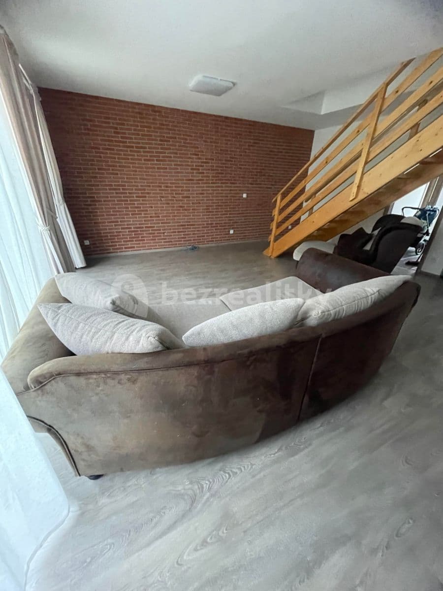 house to rent, 97 m², Tři Vršky, Králův Dvůr, Středočeský Region house to rent, 97 m², Tři Vršky, Králův Dvůr, Středočeský Region