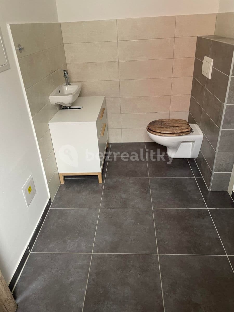 house to rent, 97 m², Tři Vršky, Králův Dvůr, Středočeský Region house to rent, 97 m², Tři Vršky, Králův Dvůr, Středočeský Region