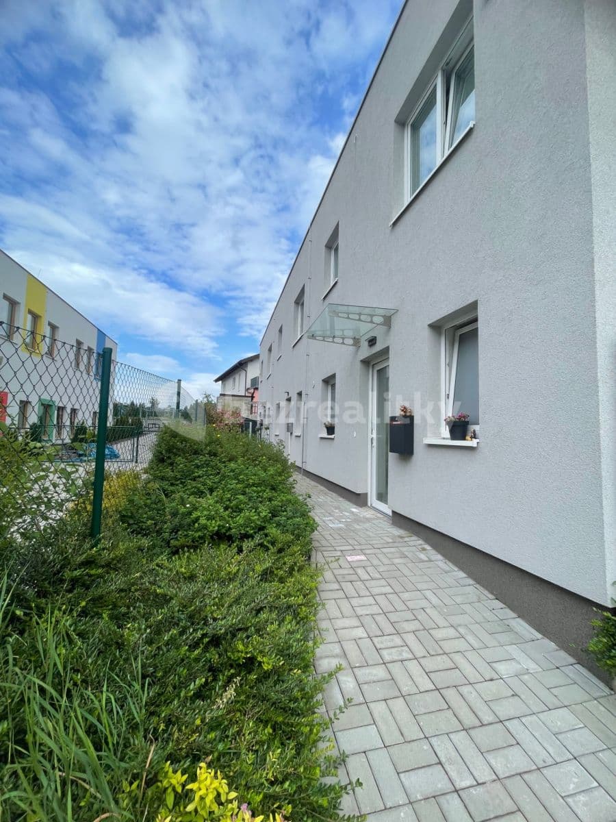 house to rent, 97 m², Tři Vršky, Králův Dvůr, Středočeský Region house to rent, 97 m², Tři Vršky, Králův Dvůr, Středočeský Region