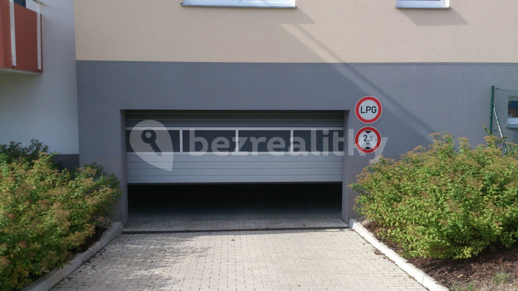1 bedroom with open-plan kitchen flat to rent, 64 m², Blšanecká, Prague, Prague 1 bedroom with open-plan kitchen flat to rent, 64 m², Blšanecká, Prague, Prague