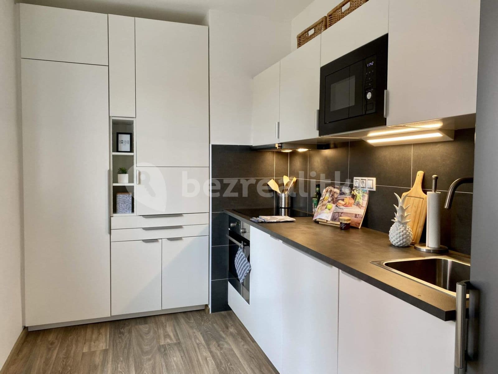 1 bedroom with open-plan kitchen flat to rent, 66 m², Na Královkách, Kuřim, Jihomoravský Region 1 bedroom with open-plan kitchen flat to rent, 66 m², Na Královkách, Kuřim, Jihomoravský Region