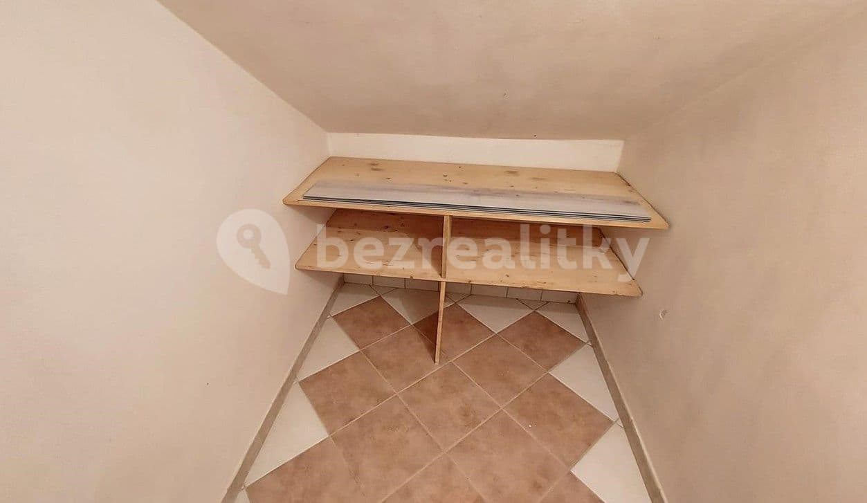 3 bedroom flat to rent, 82 m², Michelská, Prague, Prague 3 bedroom flat to rent, 82 m², Michelská, Prague, Prague