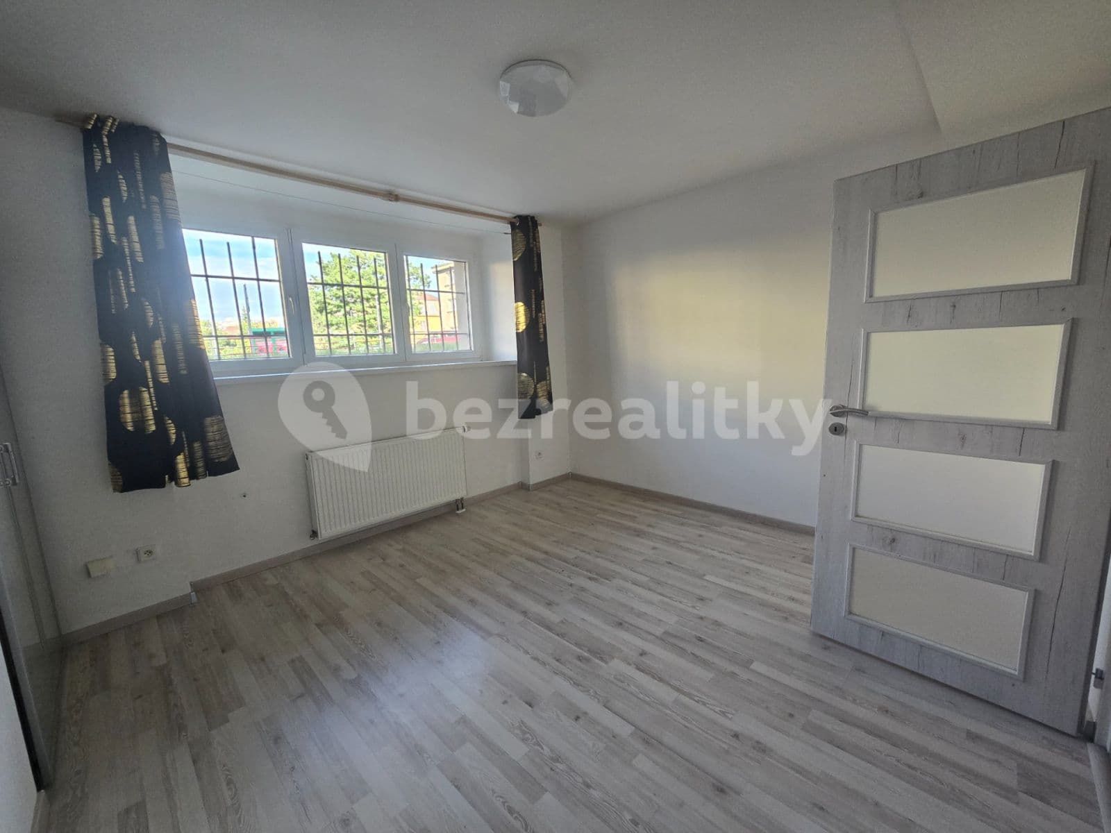 3 bedroom flat to rent, 82 m², Michelská, Prague, Prague 3 bedroom flat to rent, 82 m², Michelská, Prague, Prague