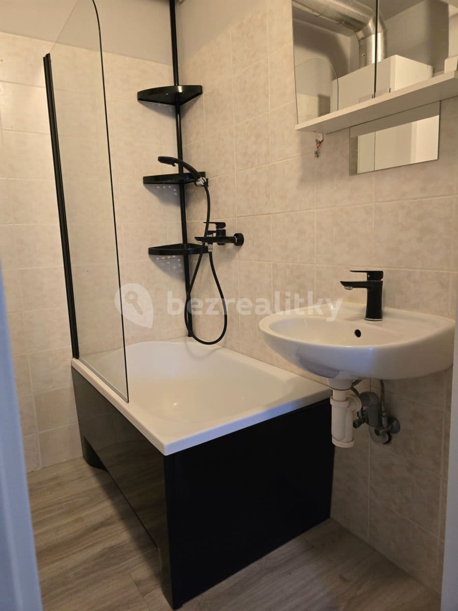 3 bedroom flat to rent, 82 m², Michelská, Prague, Prague 3 bedroom flat to rent, 82 m², Michelská, Prague, Prague