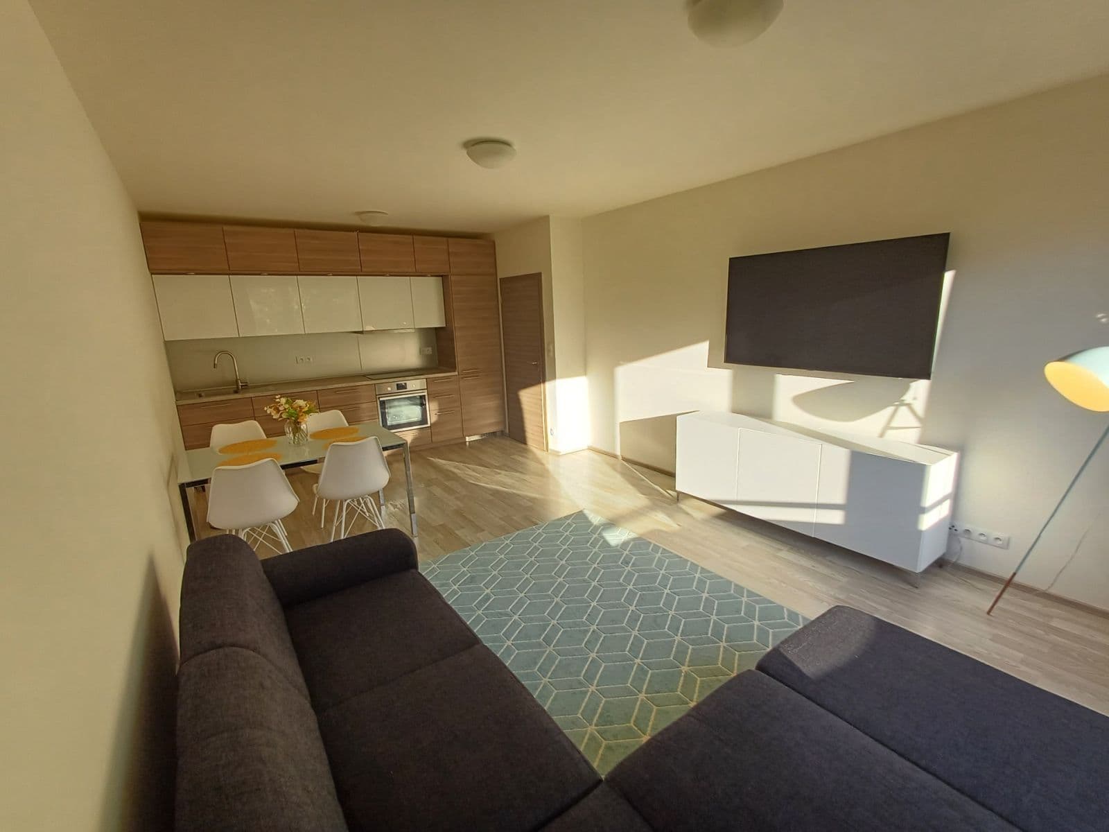 1 bedroom with open-plan kitchen flat to rent, 63 m², V Háji, Prague, Prague 1 bedroom with open-plan kitchen flat to rent, 63 m², V Háji, Prague, Prague