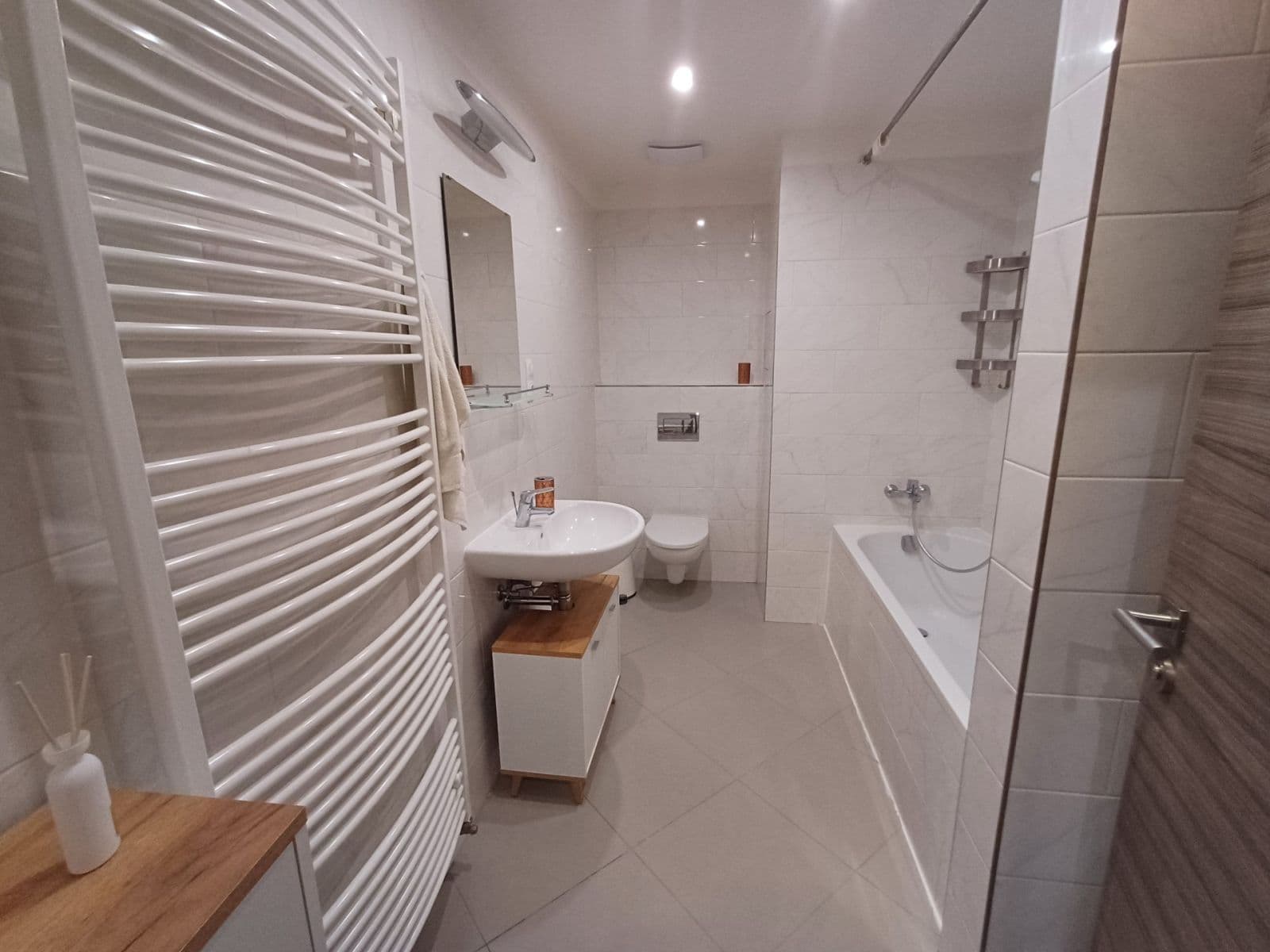 1 bedroom with open-plan kitchen flat to rent, 63 m², V Háji, Prague, Prague 1 bedroom with open-plan kitchen flat to rent, 63 m², V Háji, Prague, Prague