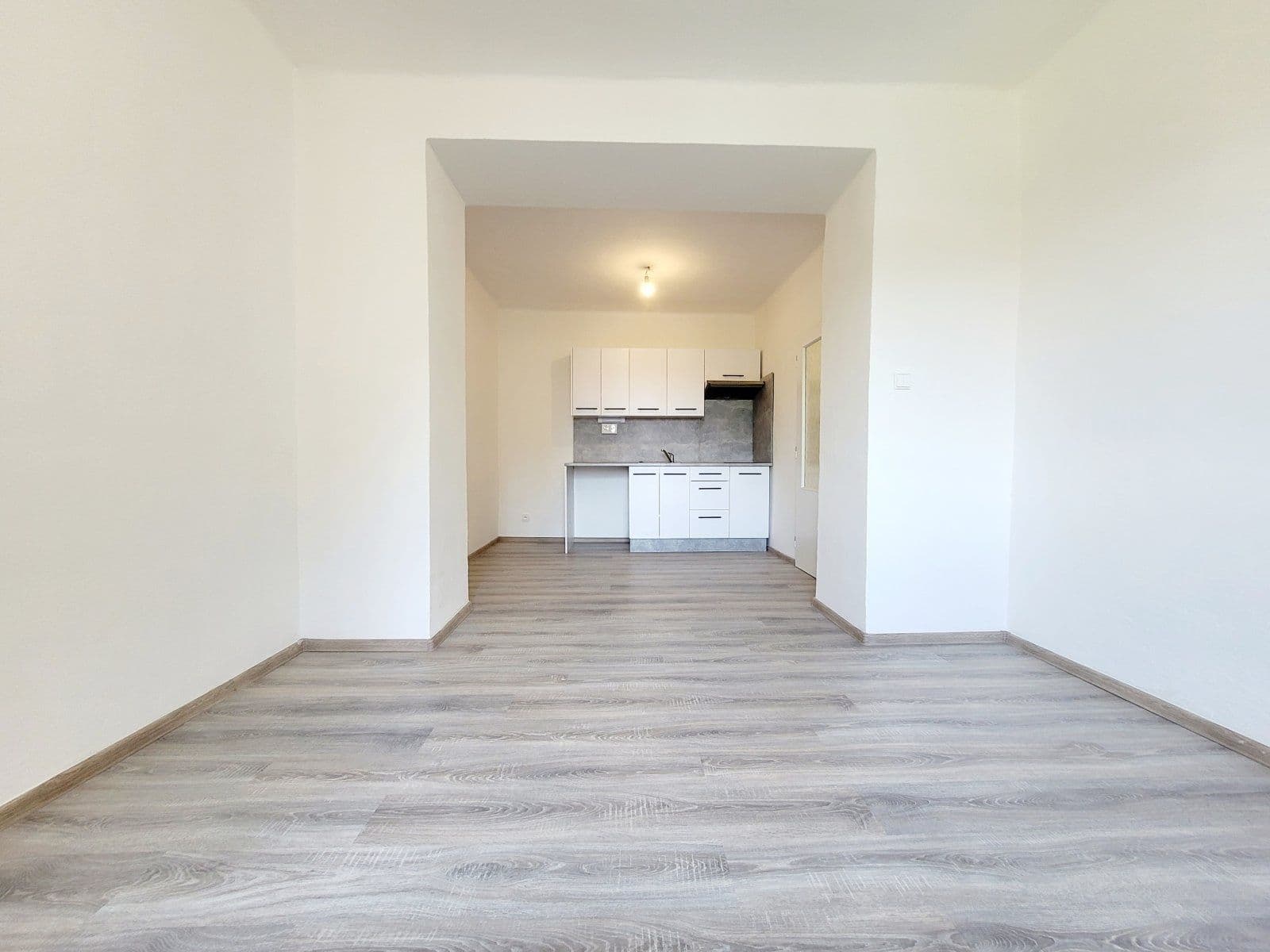 Studio flat to rent, 24 m², Hlavní třída, Havířov, Moravskoslezský Region Studio flat to rent, 24 m², Hlavní třída, Havířov, Moravskoslezský Region