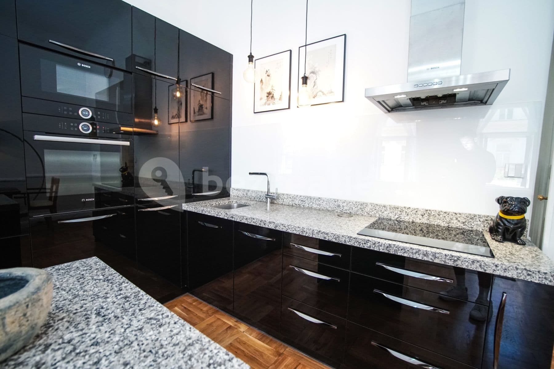 3 bedroom with open-plan kitchen flat to rent, 97 m², Korunní, Prague, Prague 3 bedroom with open-plan kitchen flat to rent, 97 m², Korunní, Prague, Prague