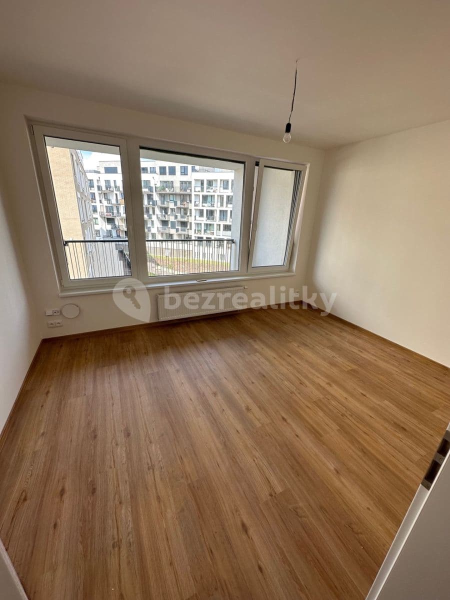 3 bedroom with open-plan kitchen flat to rent, 130 m², Stočesova, Prague, Prague 3 bedroom with open-plan kitchen flat to rent, 130 m², Stočesova, Prague, Prague