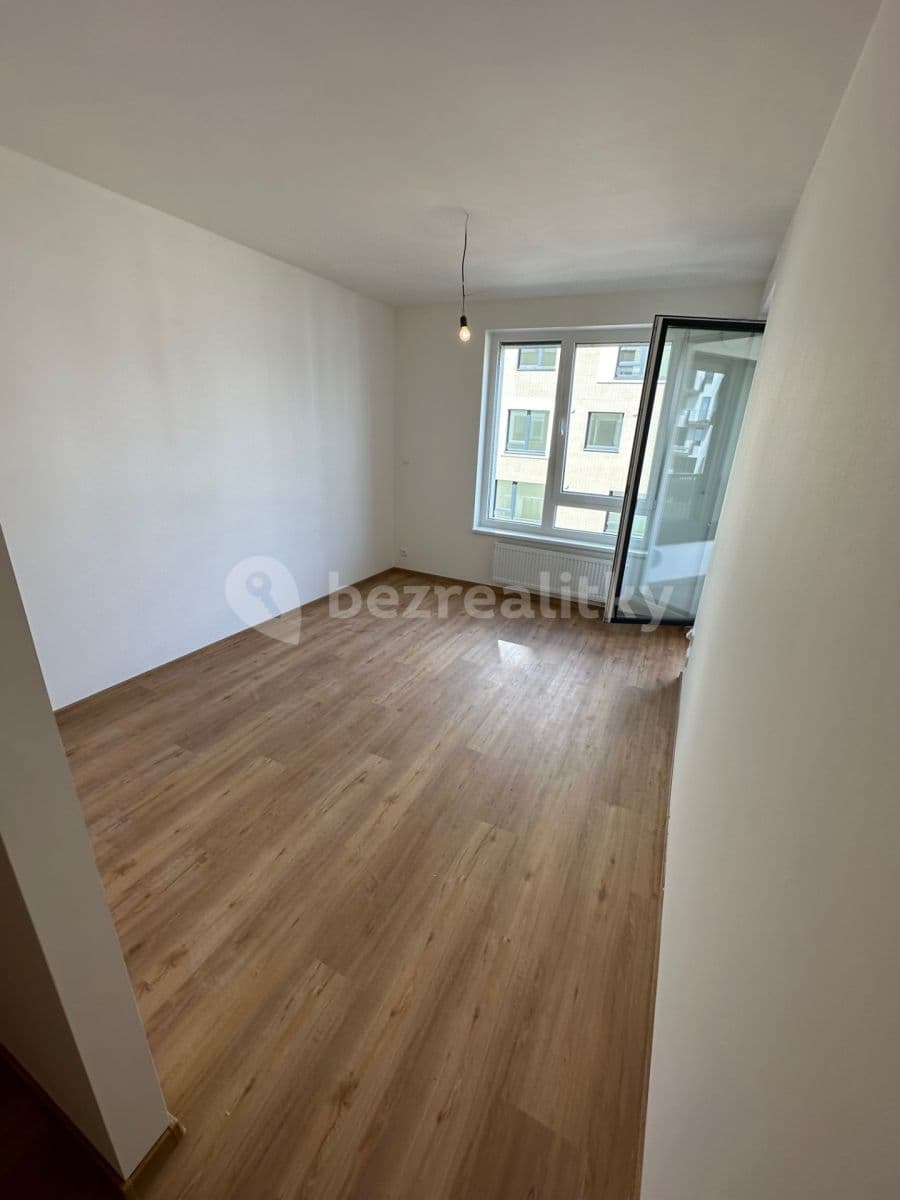 3 bedroom with open-plan kitchen flat to rent, 130 m², Stočesova, Prague, Prague 3 bedroom with open-plan kitchen flat to rent, 130 m², Stočesova, Prague, Prague