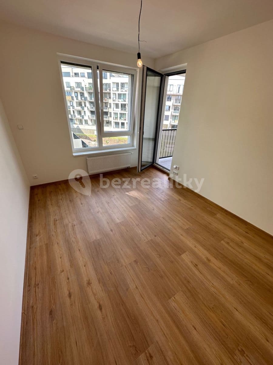 3 bedroom with open-plan kitchen flat to rent, 130 m², Stočesova, Prague, Prague 3 bedroom with open-plan kitchen flat to rent, 130 m², Stočesova, Prague, Prague