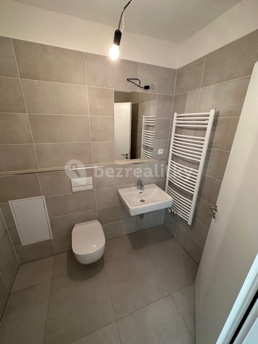 3 bedroom with open-plan kitchen flat to rent, 130 m², Stočesova, Prague, Prague 3 bedroom with open-plan kitchen flat to rent, 130 m², Stočesova, Prague, Prague