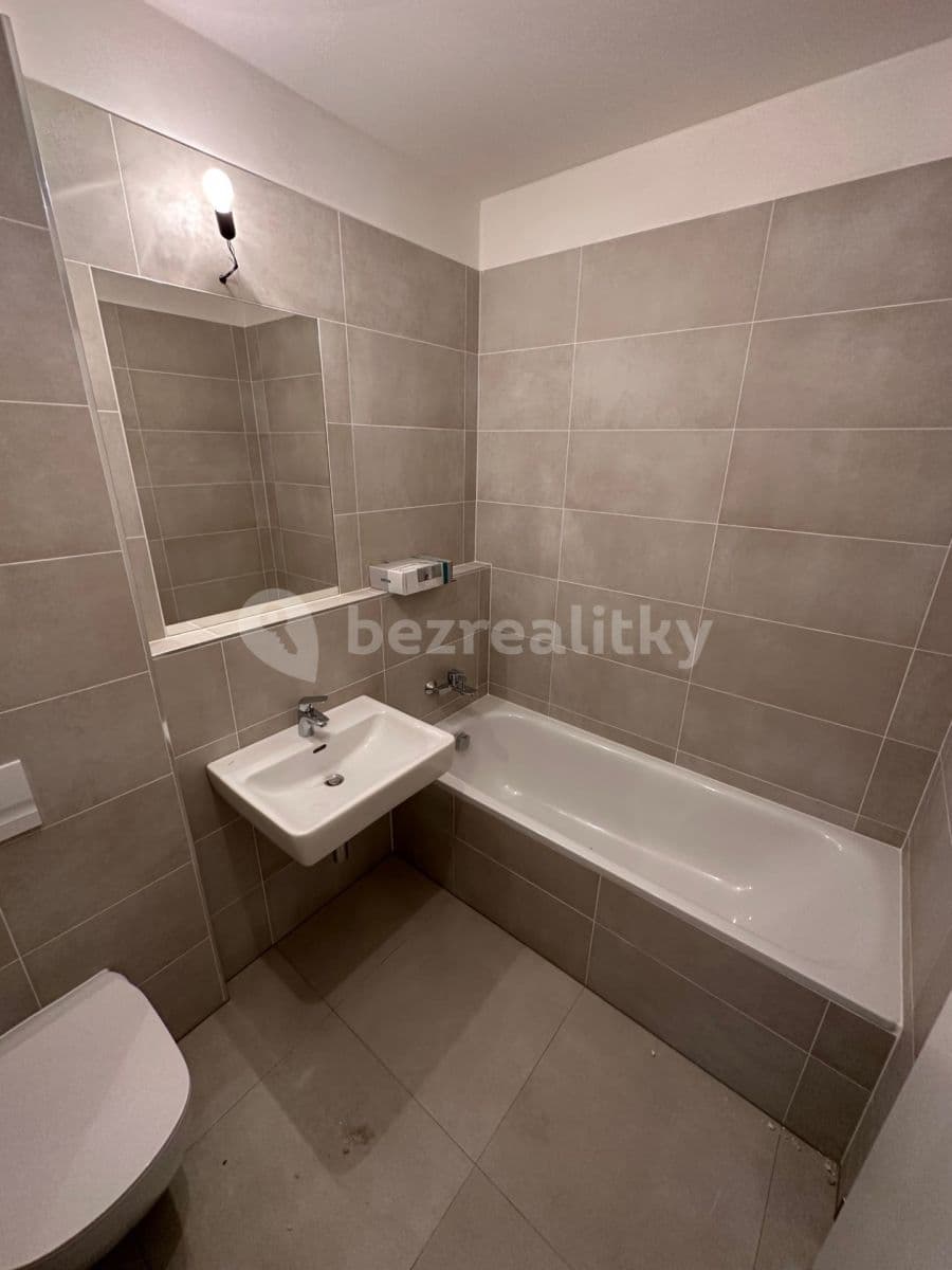 3 bedroom with open-plan kitchen flat to rent, 130 m², Stočesova, Prague, Prague 3 bedroom with open-plan kitchen flat to rent, 130 m², Stočesova, Prague, Prague