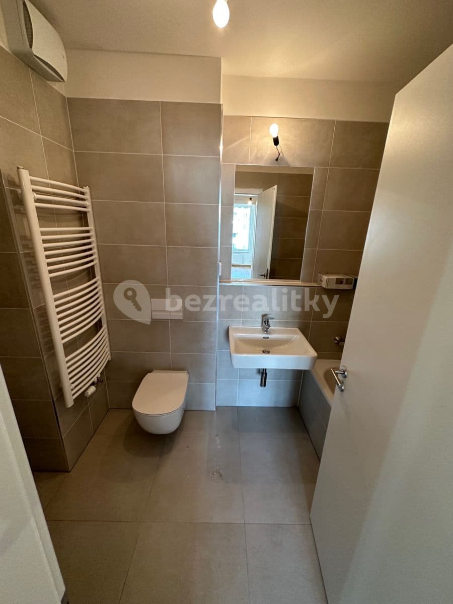 3 bedroom with open-plan kitchen flat to rent, 130 m², Stočesova, Prague, Prague 3 bedroom with open-plan kitchen flat to rent, 130 m², Stočesova, Prague, Prague