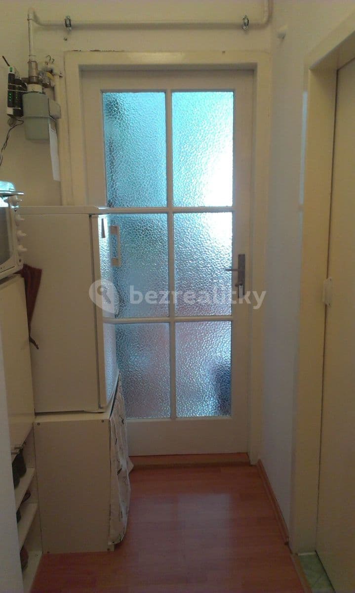 Studio flat to rent, 28 m², Ve Struhách, Prague, Prague Studio flat to rent, 28 m², Ve Struhách, Prague, Prague